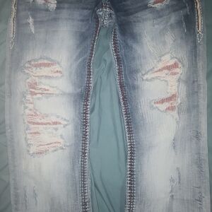 Distressed Rock Revival Strt. Leg Jeans with Red Patchwork 31×28